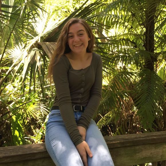 Meet your Posher, Fallyn - Picture 1 of 1